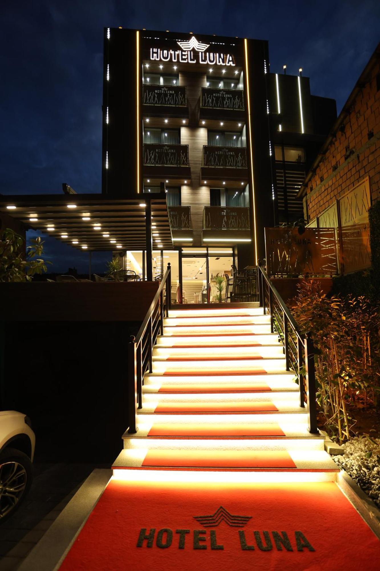 Hotel Luna Πρίζρεν Εξωτερικό φωτογραφία