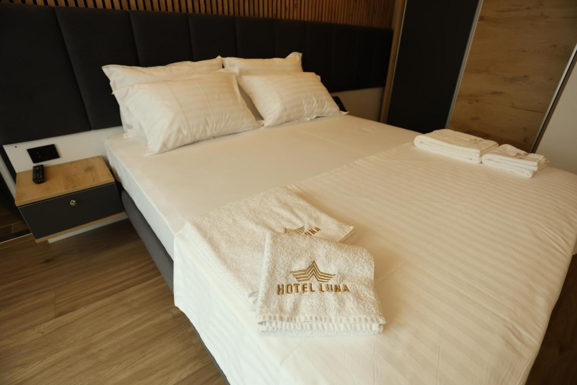Hotel Luna Πρίζρεν Εξωτερικό φωτογραφία