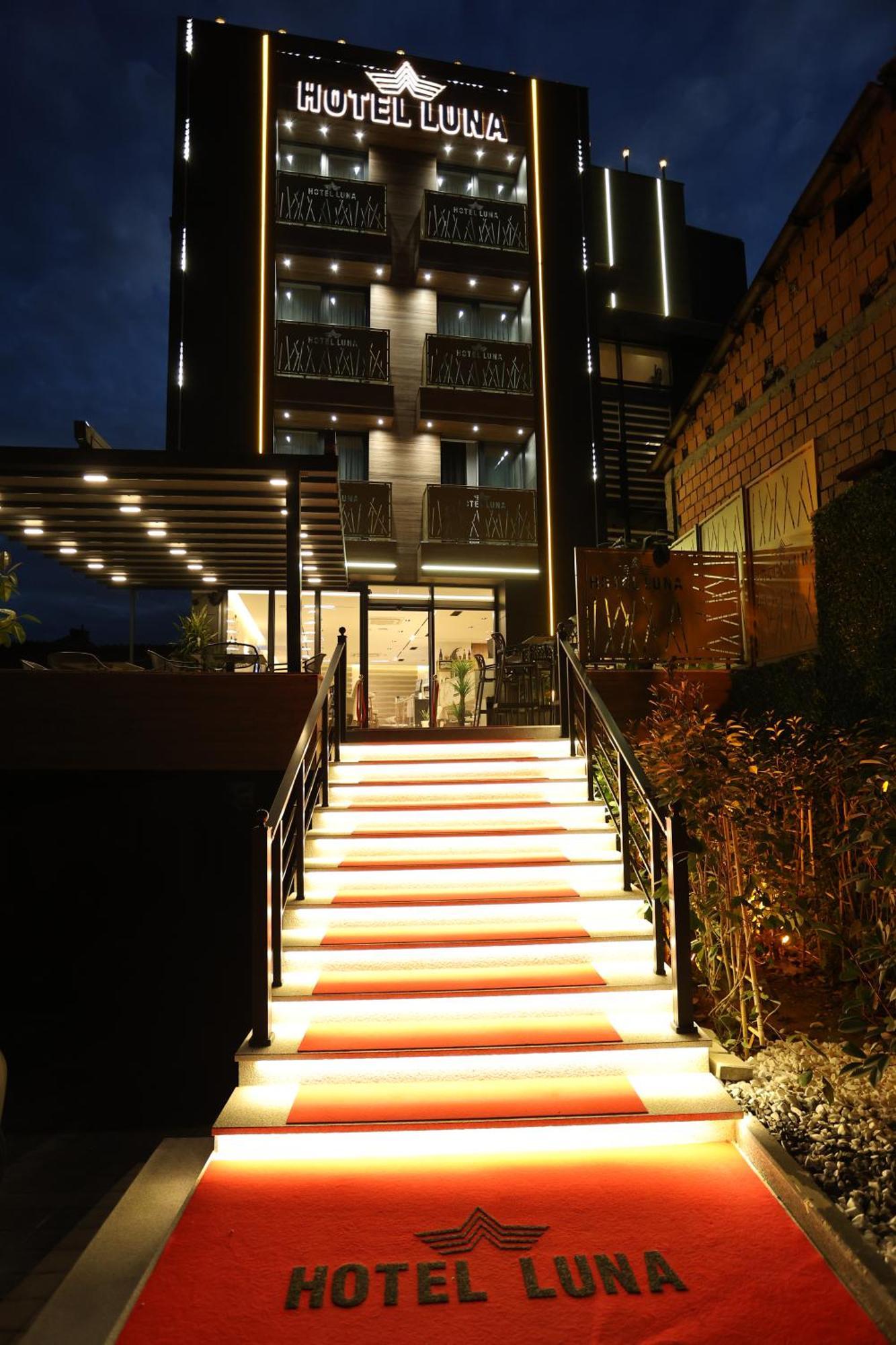 Hotel Luna Πρίζρεν Εξωτερικό φωτογραφία